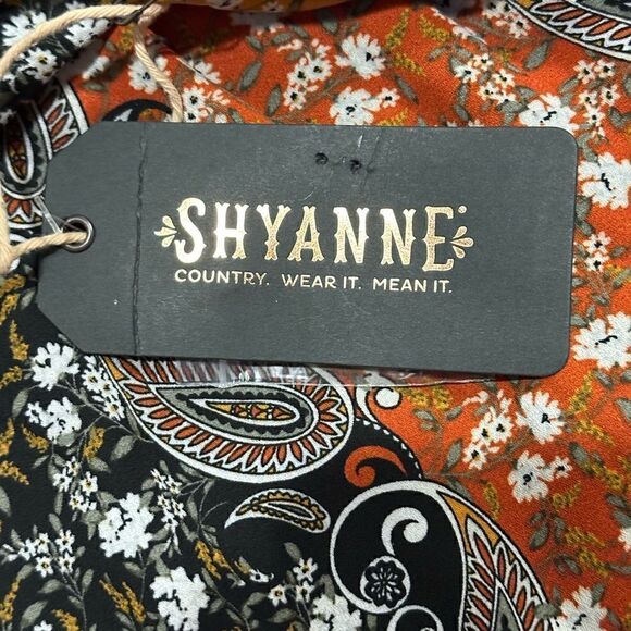 Shyanne Paisley Print Smocked Dress Size Small - Picture 7 of 8